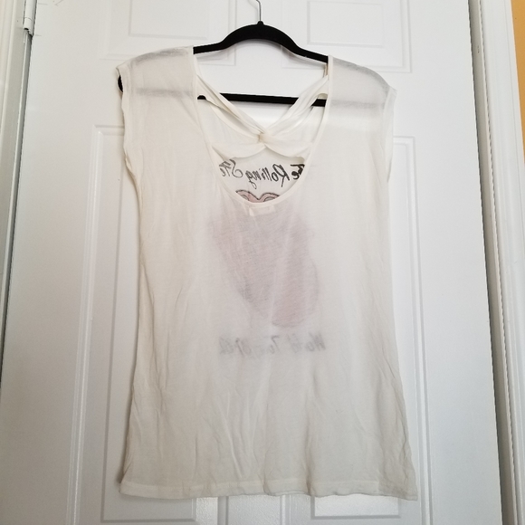 Ardene Sleeveless T shirt with criss cross back - Picture 6 of 10
